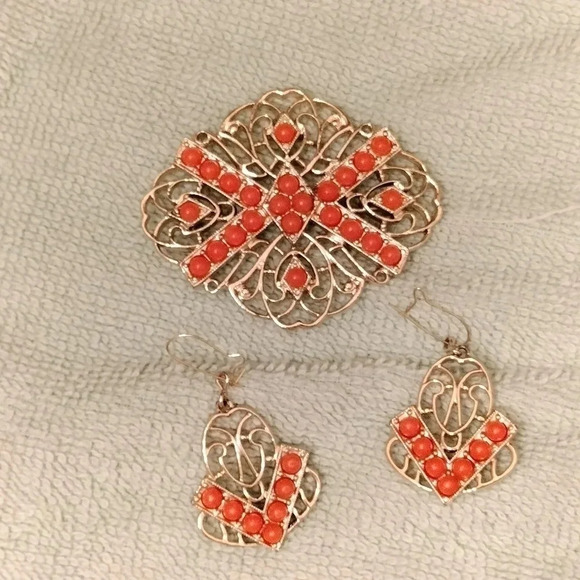 Sarah Coventry 2 piece set Brooch Pendant and Dangling Earrings Orange - Picture 2 of 9